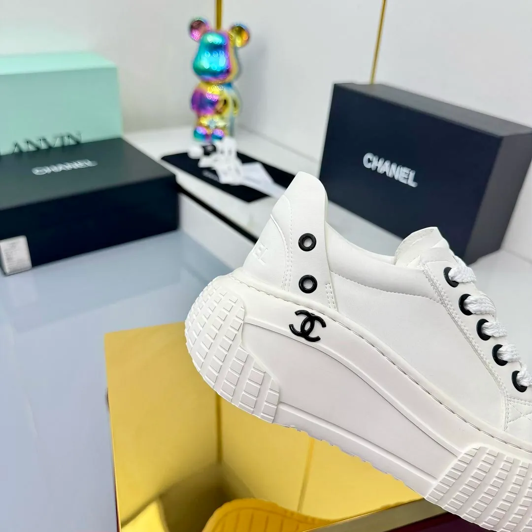 👟👟Ex-factory price 640👟👟 Chanel bread shoes ~ original calfskin panda shoes Chanel 25C latest hot style panda black and white sports shoes casual sneakers Xiaoxiang hot item classic black and white panda color coco girls must pay Fabric: original custom mixed sheepskin lining: original imported breathable mesh lining outsole: Original molded rubber + TPU combination Size: Women's 35-41